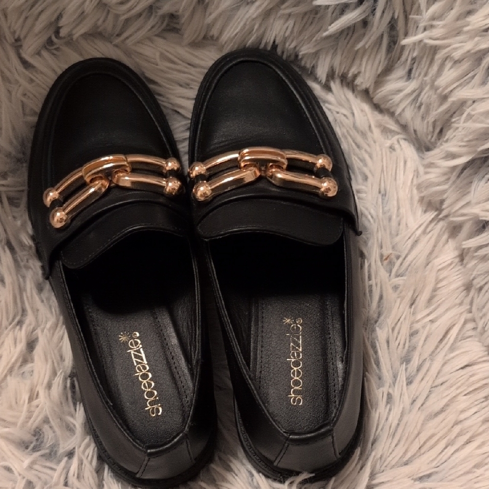 Shoe Dazzle Black Flats with Gold Detail